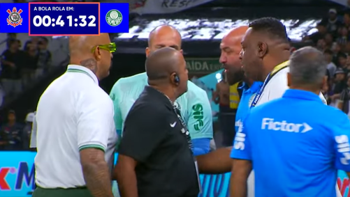 Discussão entre funcionários de Corinthians e Palmeiras