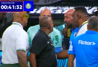 Funcionários de Corinthians e Palmeiras se desentendem no campo da Arena