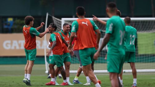 Jogadores de Palmeiras antes de final contra o Corinthians