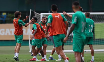 Jogadores de Palmeiras antes de final contra o Corinthians