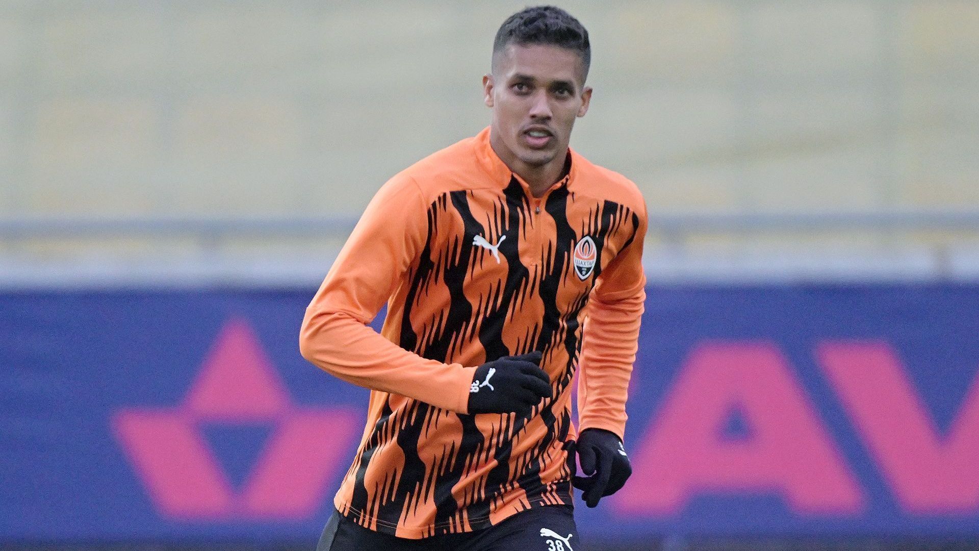 Pedrinho em treino do Shakhtar Donetsk