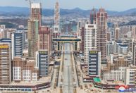 Coreia do Norte inaugura novo bairro residencial com 10 mil casas