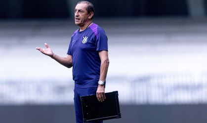 Ramón Díaz vai ter elenco completo para escalar Corinthians contra o Barcelona