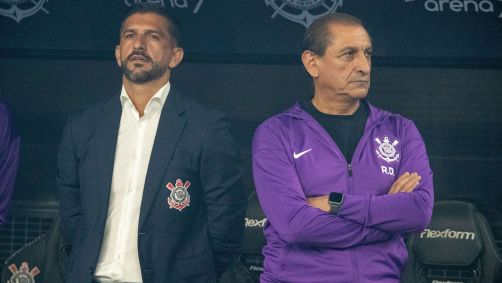 Emiliano e Ramón Díaz em jogo do Corinthians