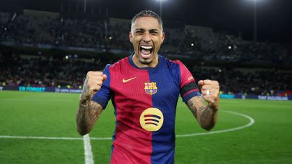 Raphinha comemora classificação do Barcelona na Champions