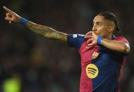 Raphinha supera marca histórica de Neymar e Kaká na Champions