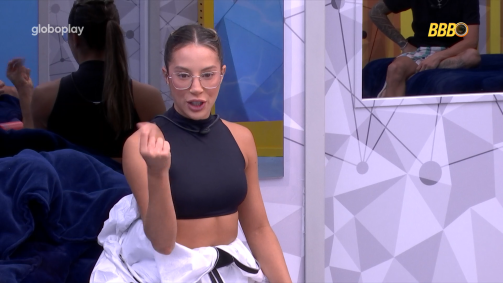Renata conversou com seus aliados do Quarto Fantástico e compartilhou as informações recebidas de fora do BBB 25