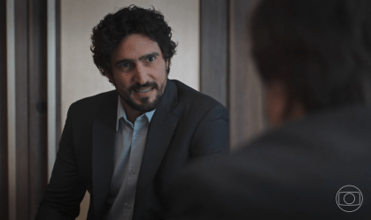 Renato Góes revela incidente com Juliana Paes em seu 1º dia na Globo