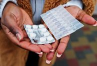 Reposição hormonal engorda? Veja mitos e verdades sobre a terapia