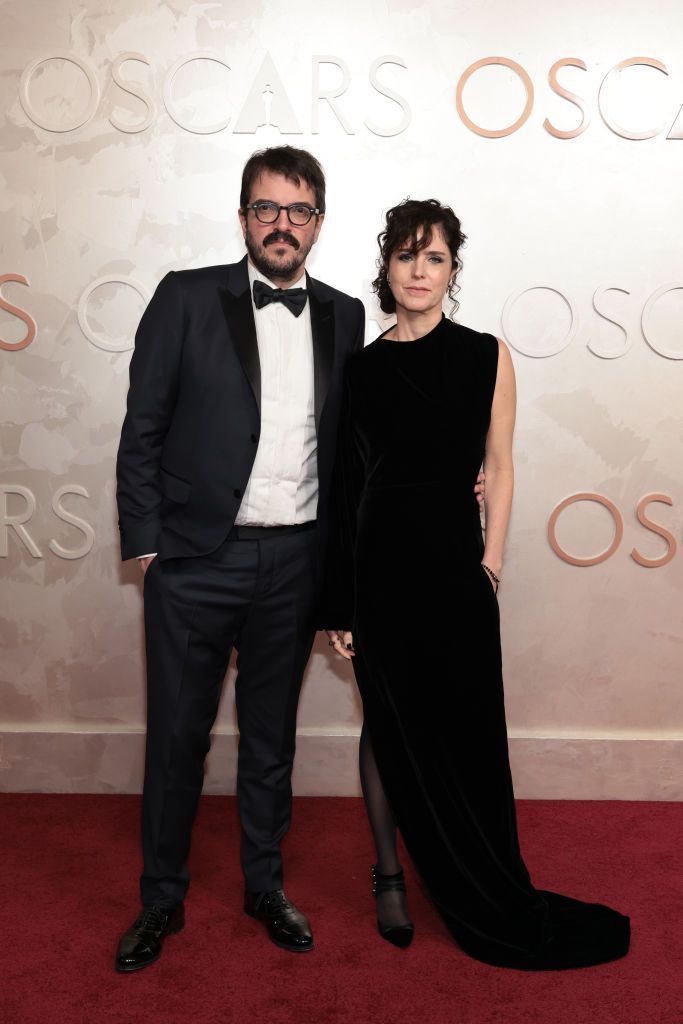 O produtor Rodrigo Teixeira, de Ainda Estou Aqui, com Christina Kartchner • Monica Schipper/Getty Images