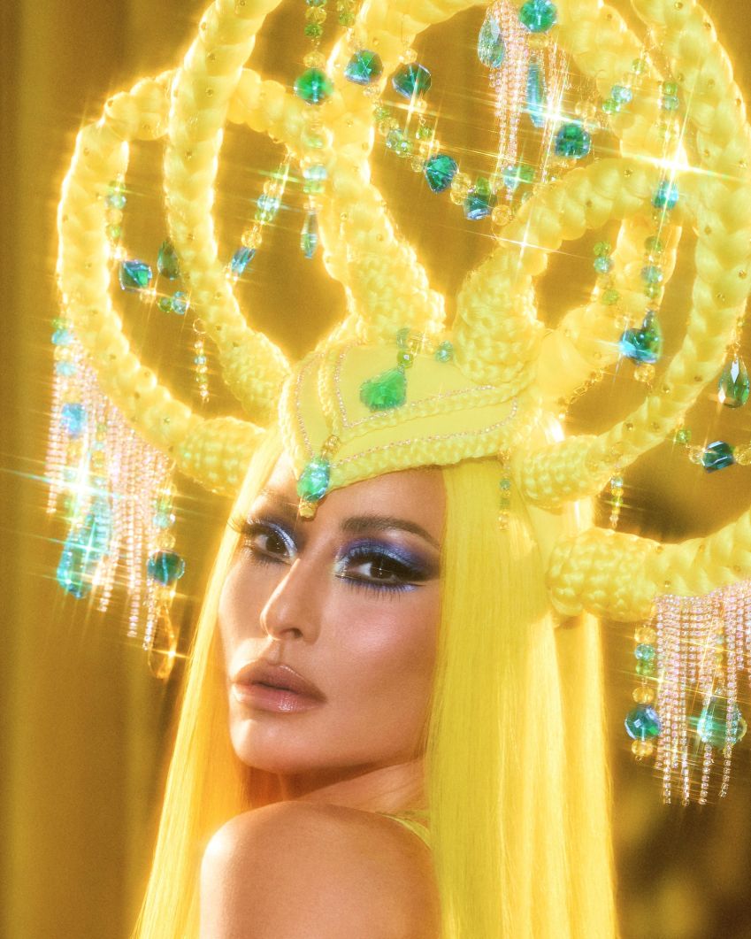 Sabrina Sato abre o Carnaval do Rio com look em homenagem a Fernanda Torres no Oscar • Fernando Tomaz/Divulgação