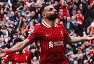 Salah é eleito melhor jogador da Premier League, e Gravenberch a revelação