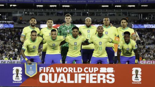 Seleção Brasileira posa para a foto antes do jogo contra a Argentina