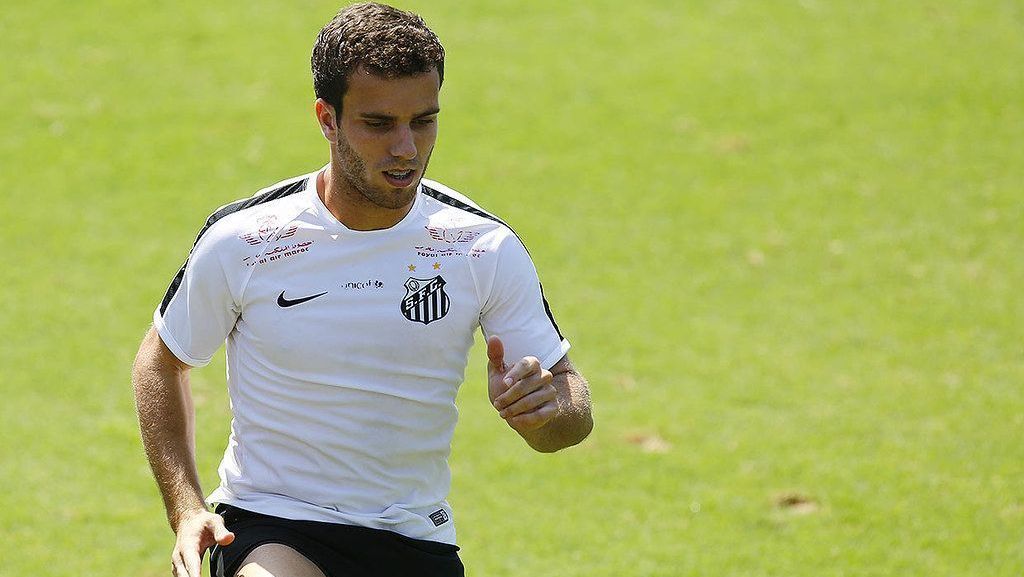 Serginho treinando no Santos