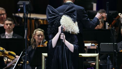 Sia estava casada com Daniel Bernard há dois anos