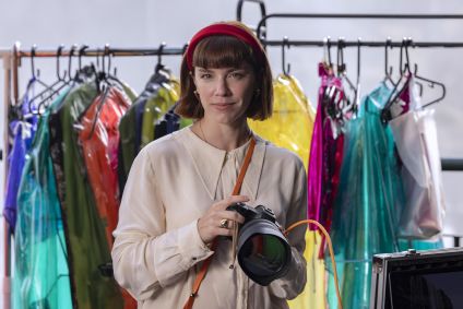 Solange (Alice Wegmann), da Tomorrow, a agência de conteúdo de &quot;Vale Tudo&quot;