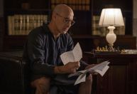 Stanley Tucci descobriu problema na tireoide nas gravações de "Conclave"