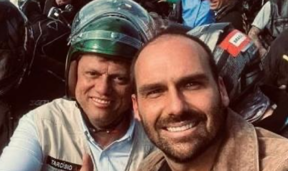 Tarcísio contraria Eduardo ao procurar embaixada dos EUA