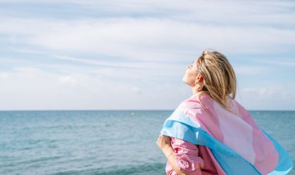 Terapia hormonal reduz risco de depressão em transgêneros, mostra estudo