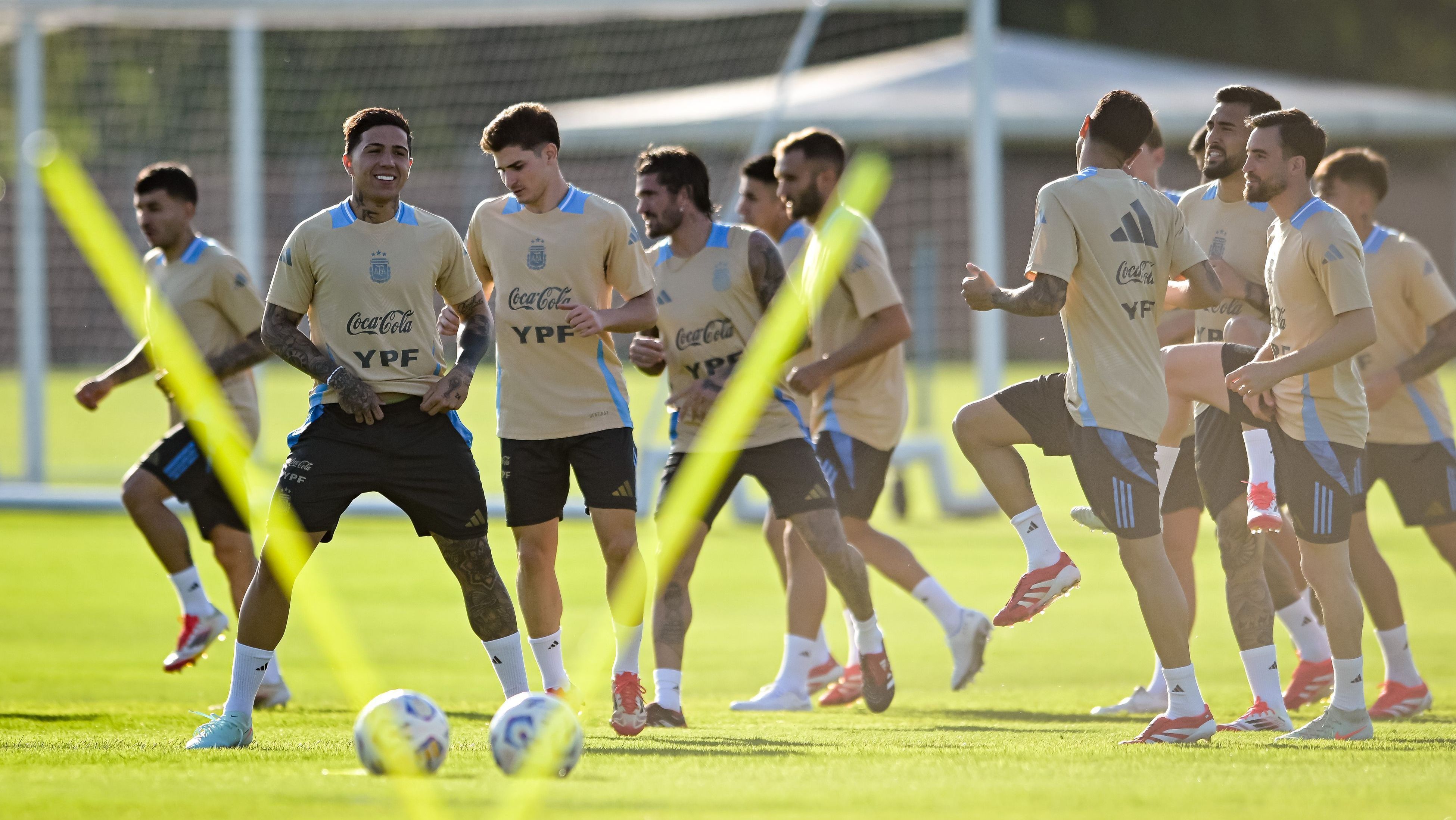 Argentina treina antes de enfrentar o Uruguai, pelas Eliminatórias