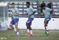 Seleção Brasileira: Dorival tem "conversa especial" com Vini Jr e Endrick