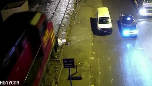 Homem sobrevive após ser atropelado por trem no Peru.