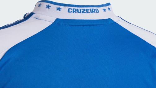 Parte de trás da nova camisa do Cruzeiro