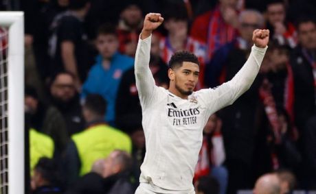 Bellingham comemora seu pênalti convertido pelo Real Madrid