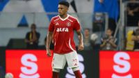 Comentarista diz que punição a Victor Gabriel, do Inter, é "exagerada"