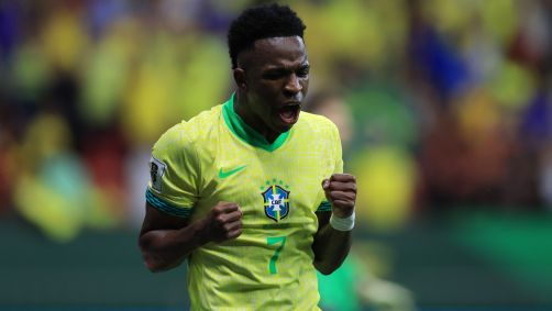 Vini Jr. comemora o gol da vitória do Brasil sobre a Colômbia
