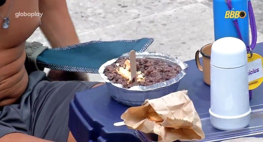 Marmita de arroz e feijão misturados de Vinícius e Guilherme • Reprodução/Globoplay
