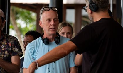 Mike White, criador de "The White Lotus", explicou por que cena de sexo foi cortada