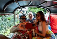 "The White Lotus": veja fotos dos bastidores da terceira temporada