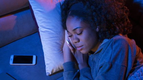 Playlists de white noise e outros ruídos sonoros são usadas para pegar mais rápido no sono e dormir melhor