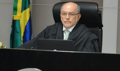 Imagem de destaque do post: Ministro do TCU elogia empresário que deve mais de R$ 19 bilhões em ICMS
