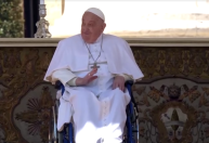 Alcolumbre lamenta morte do papa: "Líder espiritual de grande coragem"