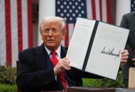 Cem dias de Trump: 32 países negociam tarifas com EUA; 16 adotaram medidas