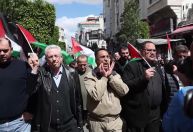 Palestinos protestam contra bombardeios de Israel contra Gaza