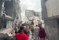 Ataque israelense mata quase 30 pessoas em prédio em Gaza