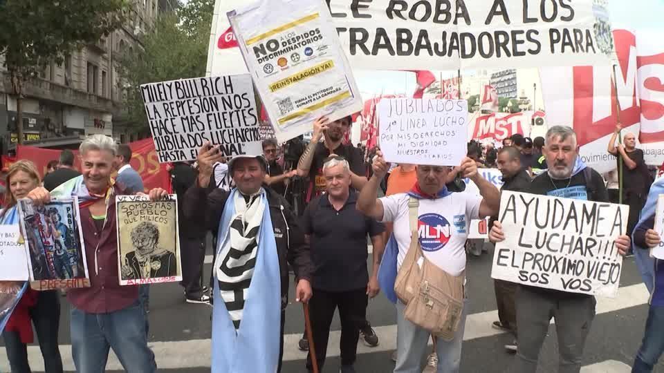 Mass protests in Buenos Aires as retirees demand economic justice