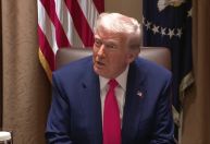 Trump diz que Zelensky sempre busca comprar mísseis dos EUA