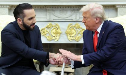 Trump diz estar aberto a deportar criminosos "locais" para El Salvador