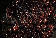 Papa Francisco não aparece em procissão anual da Sexta-feira Santa em Roma