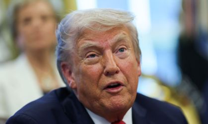 Trump pressiona Ucrânia sobre assinatura de acordo de terras raras