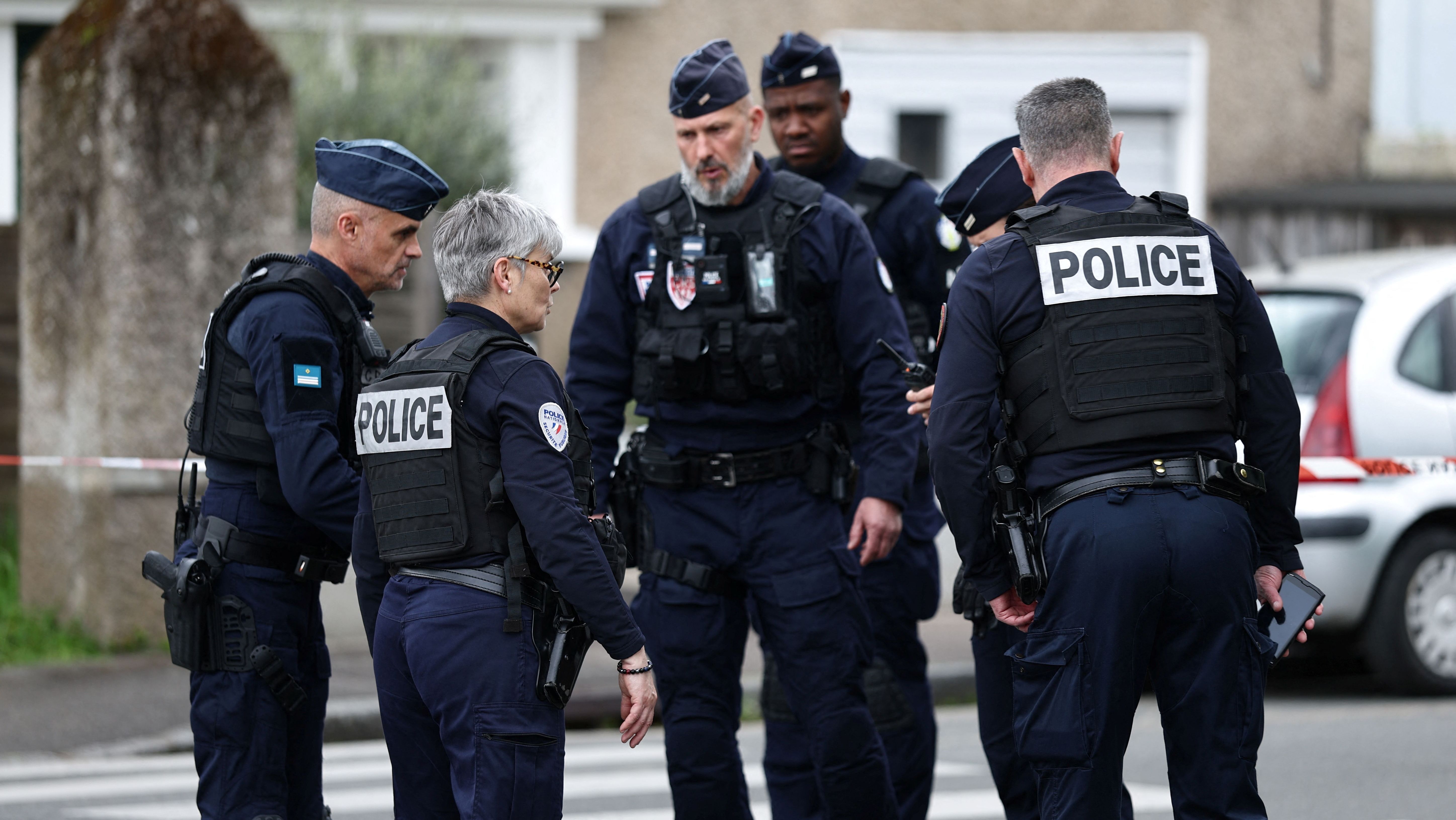 Polícia da França perto de escola onde houve ataque com faca em Nantes