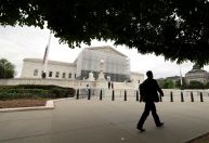 Trump pede à Suprema Corte dos EUA que proíba transgêneros no Exército