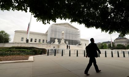 Trump pede à Suprema Corte dos EUA que proíba transgêneros no Exército