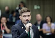 Lucas Pavanato aciona CNJ contra juíza que o condenou a indenizar estudante