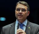 "Governo usa máquina contra adversários políticos", diz Flávio à CNN