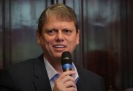Tarcísio repete Trump e diz que Bolsonaro deve ser julgado pela população